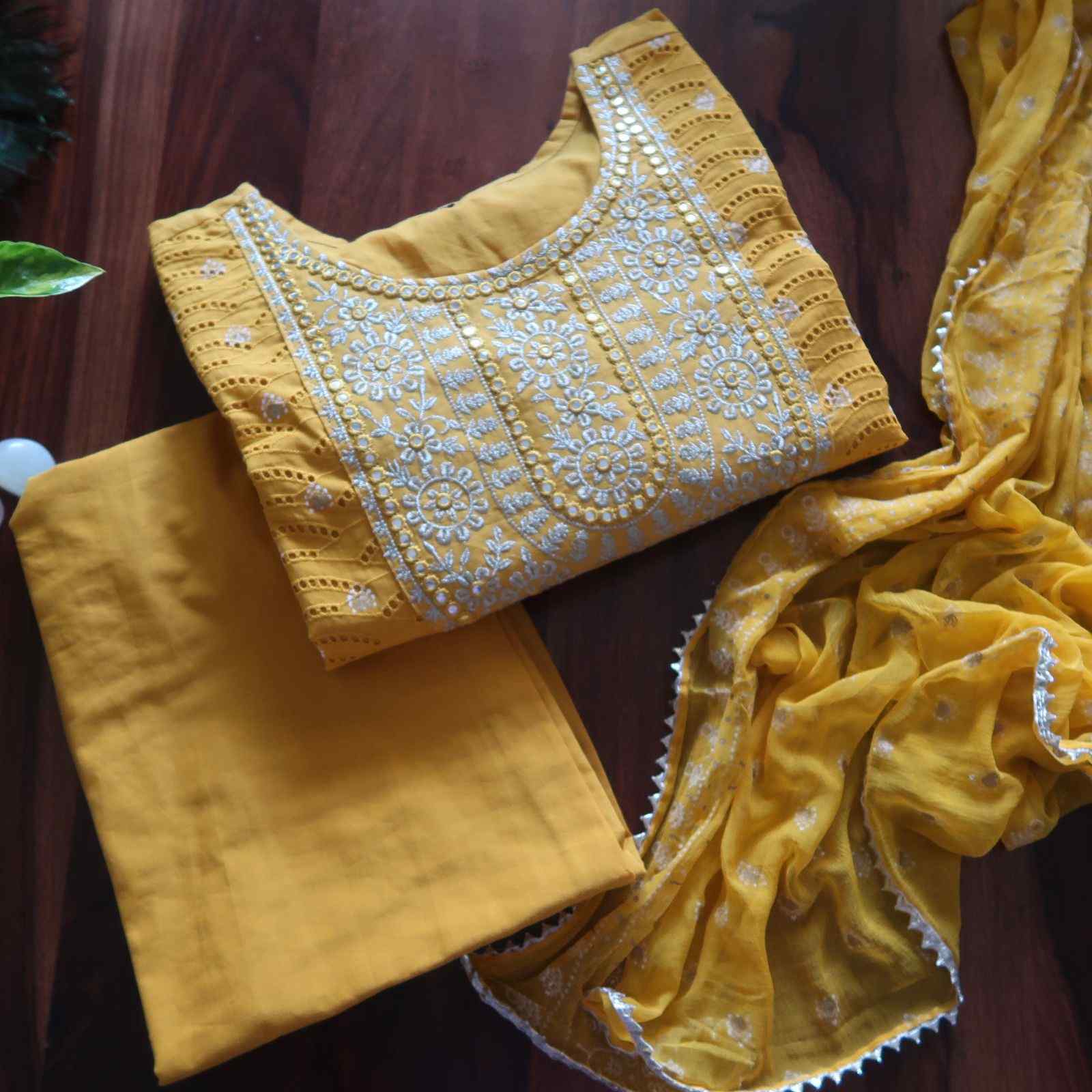 Cutwork Floral Embellished Suit Set (3 Piece)