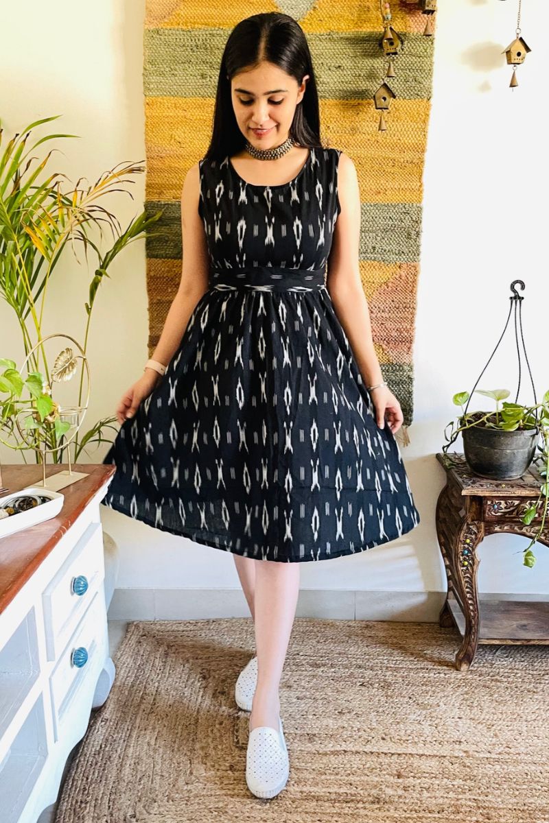 BLACK IKAT BOW-BACK FLARED DRESS